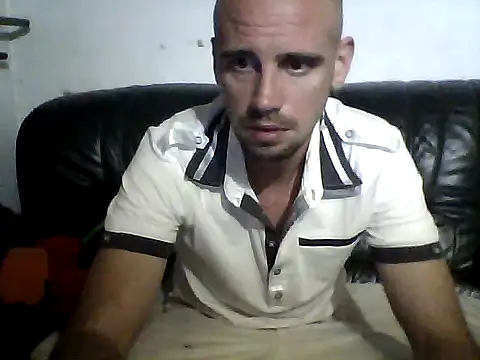 Snapshot of Rejtelmesest chatting on May 25, 11:14 pm Rejtelmesest online show from May 25, 11:14 pm