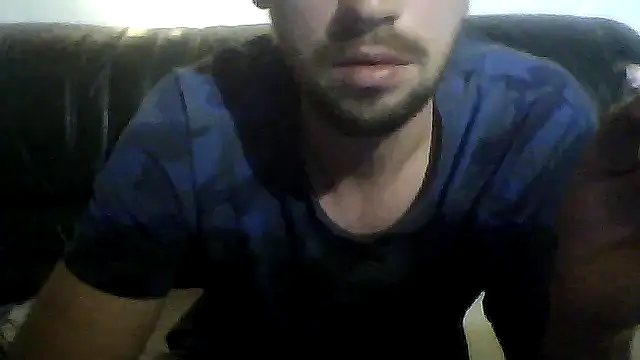 Snapshot of Rejtelmesest chatting on June 2, 9:37 pm Rejtelmesest online show from June 2, 9:37 pm