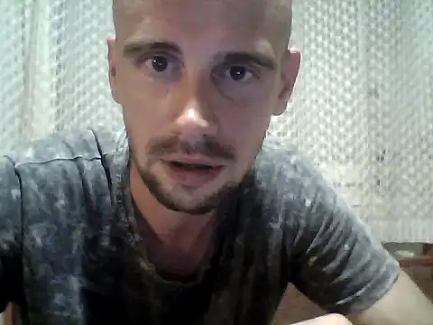 Snapshot of Rejtelmesest chatting on May 28, 12:18 am Rejtelmesest online show from May 28, 12:18 am