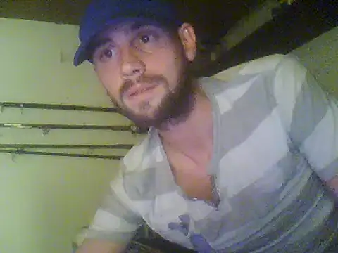 Snapshot of Rejtelmesest chatting on February 24, 10:36 pm Rejtelmesest online show from February 24, 10:36 pm