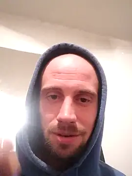 Snapshot of Rejtelmesest chatting on March 17, 3:36 am Rejtelmesest online show from March 17, 3:36 am