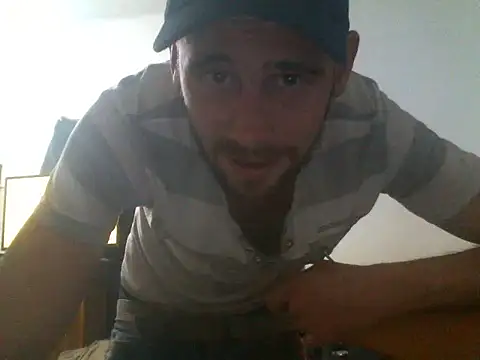 Snapshot of Rejtelmesest chatting on February 22, 9:59 pm Rejtelmesest online show from February 22, 9:59 pm