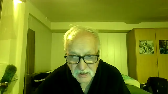 Snapshot of Sammy1660 chatting on October 9, 5:19 am Sammy1660 online show from October 9, 5:19 am