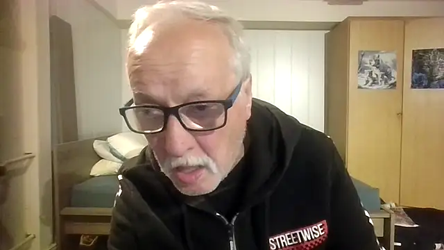 Snapshot of Sammy1660 chatting on September 21, 8:58 pm Sammy1660 online show from September 21, 8:58 pm
