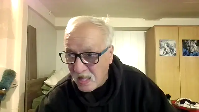 Snapshot of Sammy1660 chatting on October 25, 4:51 pm Sammy1660 online show from October 25, 4:51 pm