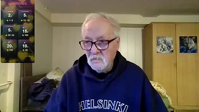 Snapshot of Sammy1660 chatting on December 15, 2:12 pm Sammy1660 online show from December 15, 2:12 pm