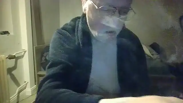 Snapshot of Sammy1660 chatting on December 16, 5:06 am Sammy1660 online show from December 16, 5:06 am