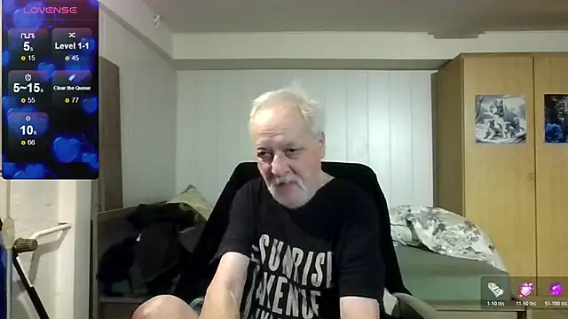 Snapshot of Sammy1660 chatting on December 14, 11:10 pm Sammy1660 online show from December 14, 11:10 pm