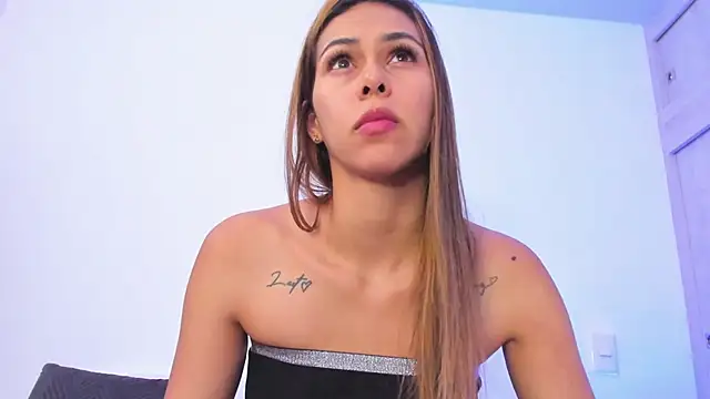 Snapshot of Cristel_Boom chatting on December 15, 7:21 pm Cristel Boom online show from December 15, 7:21 pm