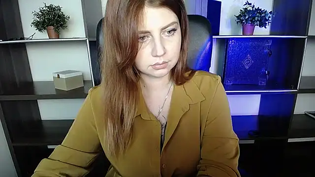 Lizzy Love online show from March 14, 7:55 pm