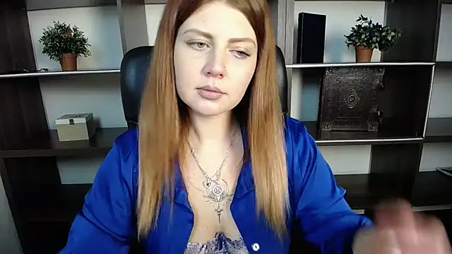 Lizzy Love online show from March 22, 10:15 pm