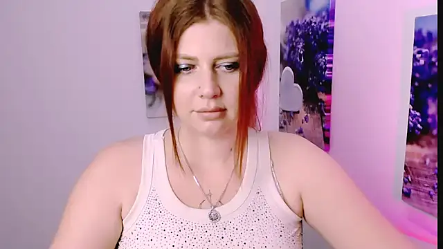 Lizzy Love online show from November 30, 1:56 pm