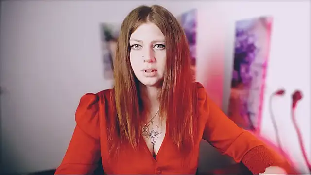 Lizzy Love online show from April 17, 6:55 pm