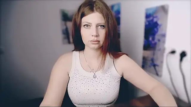 Lizzy Love online show from March 28, 1:45 pm