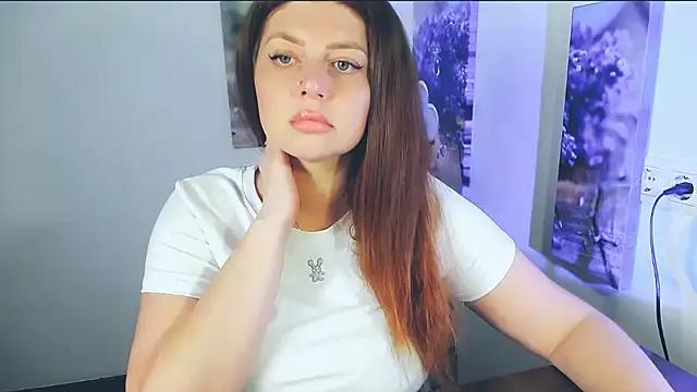 Snapshot of Lizzy_Love chatting on June 12, 8:45 am Lizzy Love online show from June 12, 8:45 am