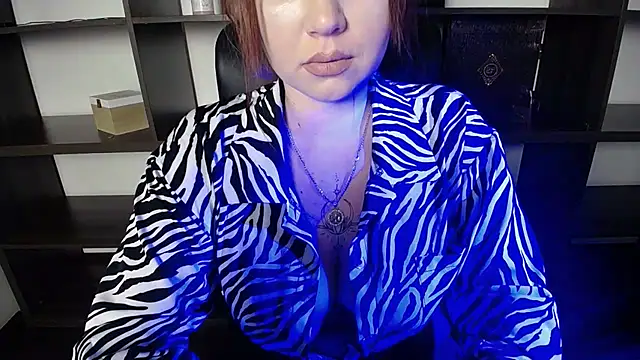 Lizzy Love online show from February 18, 7:52 pm