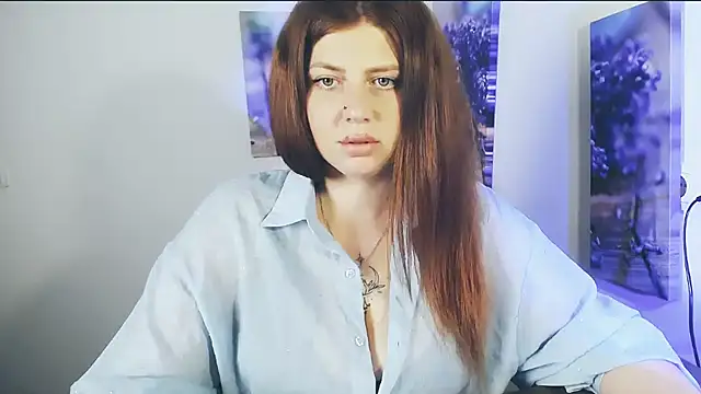 Snapshot of Lizzy_Love chatting on June 7, 8:41 am Lizzy Love online show from June 7, 8:41 am