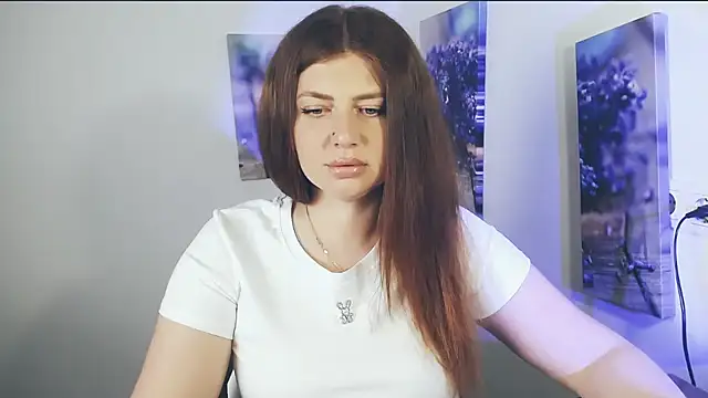 Snapshot of Lizzy_Love chatting on June 6, 8:41 am Lizzy Love online show from June 6, 8:41 am