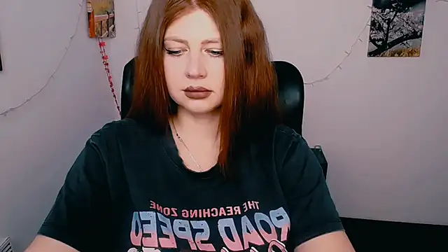 Lizzy Love online show from March 17, 9:45 am