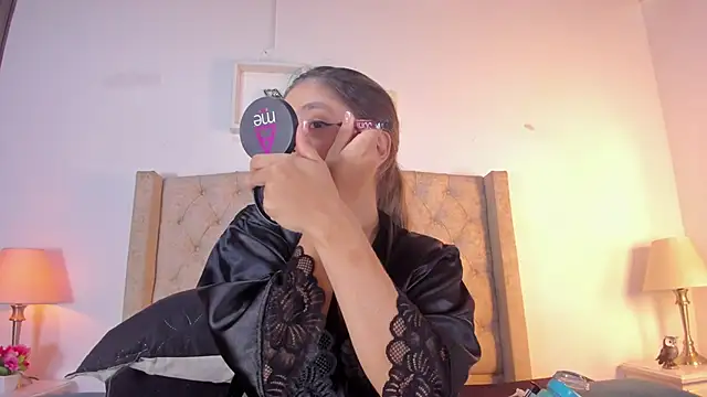 allisson m online show from October 23, 12:15 pm