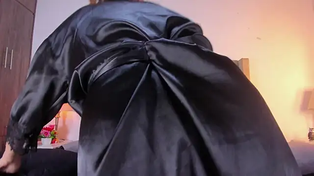 allisson m online show from November 6, 12:09 pm