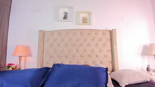 Snapshot of allisson_m chatting on October 12, 12:06 pm allisson m online show from October 12, 12:06 pm
