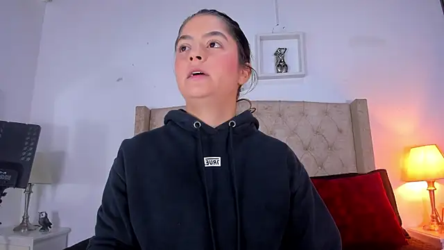 allisson m online show from March 24, 12:05 pm