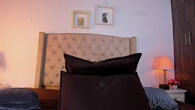 allisson m online show from December 2, 12:07 pm