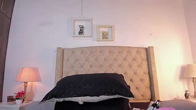 allisson m online show from November 8, 12:09 pm