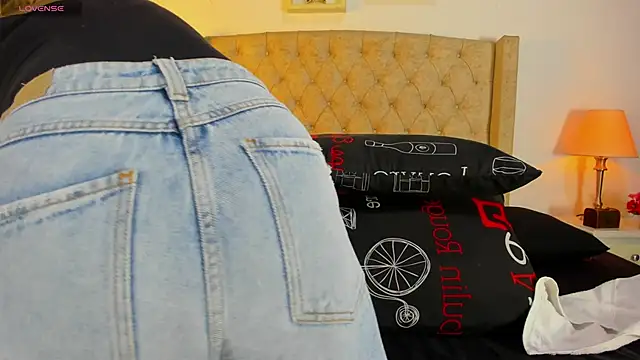 allisson m online show from November 17, 12:09 pm