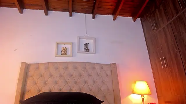 allisson m online show from March 13, 12:10 pm