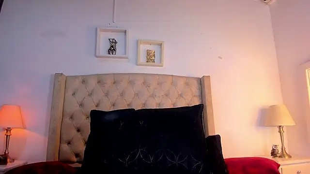 allisson m online show from January 7, 12:10 pm