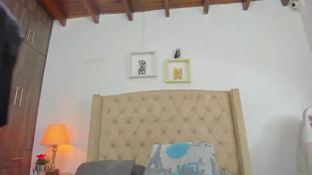 Snapshot of allisson_m chatting on March 3, 12:06 pm allisson m online show from March 3, 12:06 pm