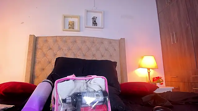 allisson m online show from March 12, 12:09 pm