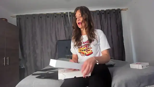 milf darling online show from November 24, 9:48 pm