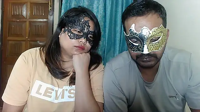 Snapshot of Cutehornycouples chatting on October 8, 6:08 pm Cutehornycouples online show from October 8, 6:08 pm