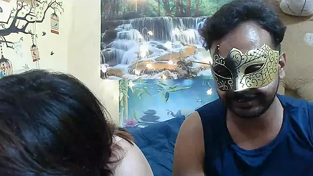 Snapshot of Cutehornycouples chatting on December 24, 7:00 pm Cutehornycouples online show from December 24, 7:00 pm