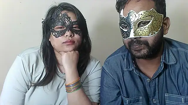 Snapshot of Cutehornycouples chatting on October 30, 6:05 pm Cutehornycouples online show from October 30, 6:05 pm