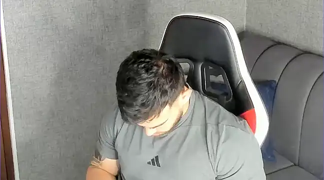 Ricardogo19 online show from March 4, 7:01 pm