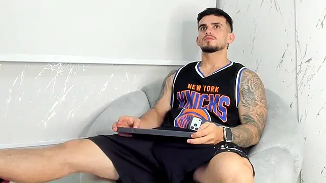 Ricardogo19 online show from April 9, 12:45 am