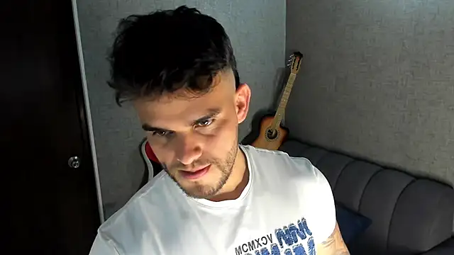 Ricardogo19 online show from October 1, 11:41 pm