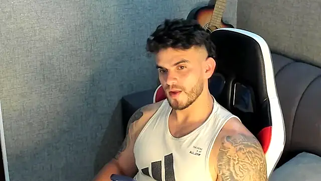 Ricardogo19 online show from October 13, 8:32 pm