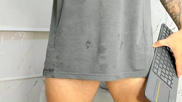 Snapshot of Ricardogo19 chatting on July 3, 6:36 pm Ricardogo19 online show from July 3, 6:36 pm
