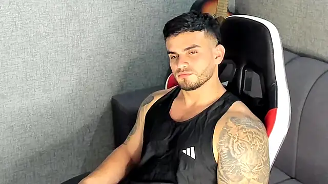 Ricardogo19 online show from November 13, 7:40 pm