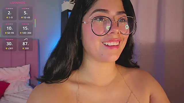 LoaLuxury online show from November 21, 5:45 pm