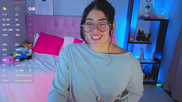 LoaLuxury online show from November 9, 5:28 pm