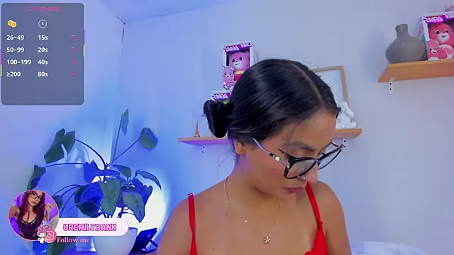 Snapshot of emily_bank chatting on September 30, 7:42 pm emily bank online show from September 30, 7:42 pm