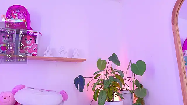 emily bank online show from February 6, 8:05 pm