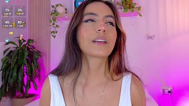 Snapshot of emily_bank chatting on July 7, 8:23 pm emily bank online show from July 7, 8:23 pm