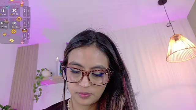 Snapshot of emily_bank chatting on July 14, 2:27 am emily bank online show from July 14, 2:27 am
